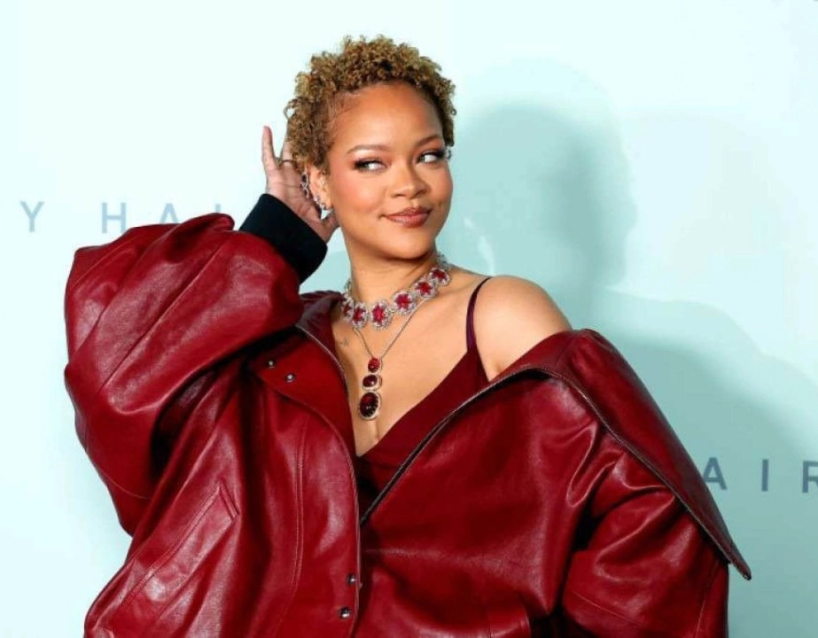 Vem ai! Rihanna confirma que novo álbum está em produção