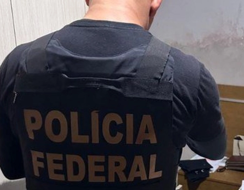 Polícia Federal investiga grupo que usava idosos para fraudes no INSS