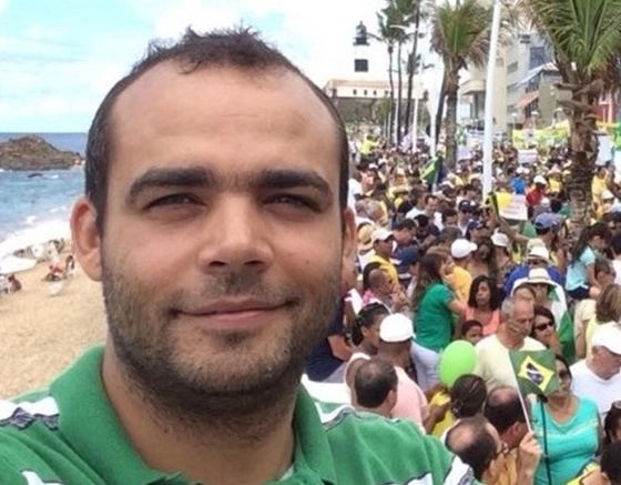 Candidato pelo PT em Lauro de Freitas, Rosalvo participou de manifestação contra Dilma: 'Brasil sem corrupção'