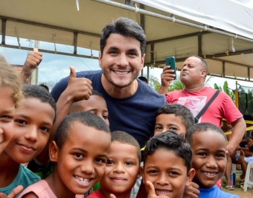 Vereador leva programação lúdica a comunidades de Salvador no Dia das Crianças