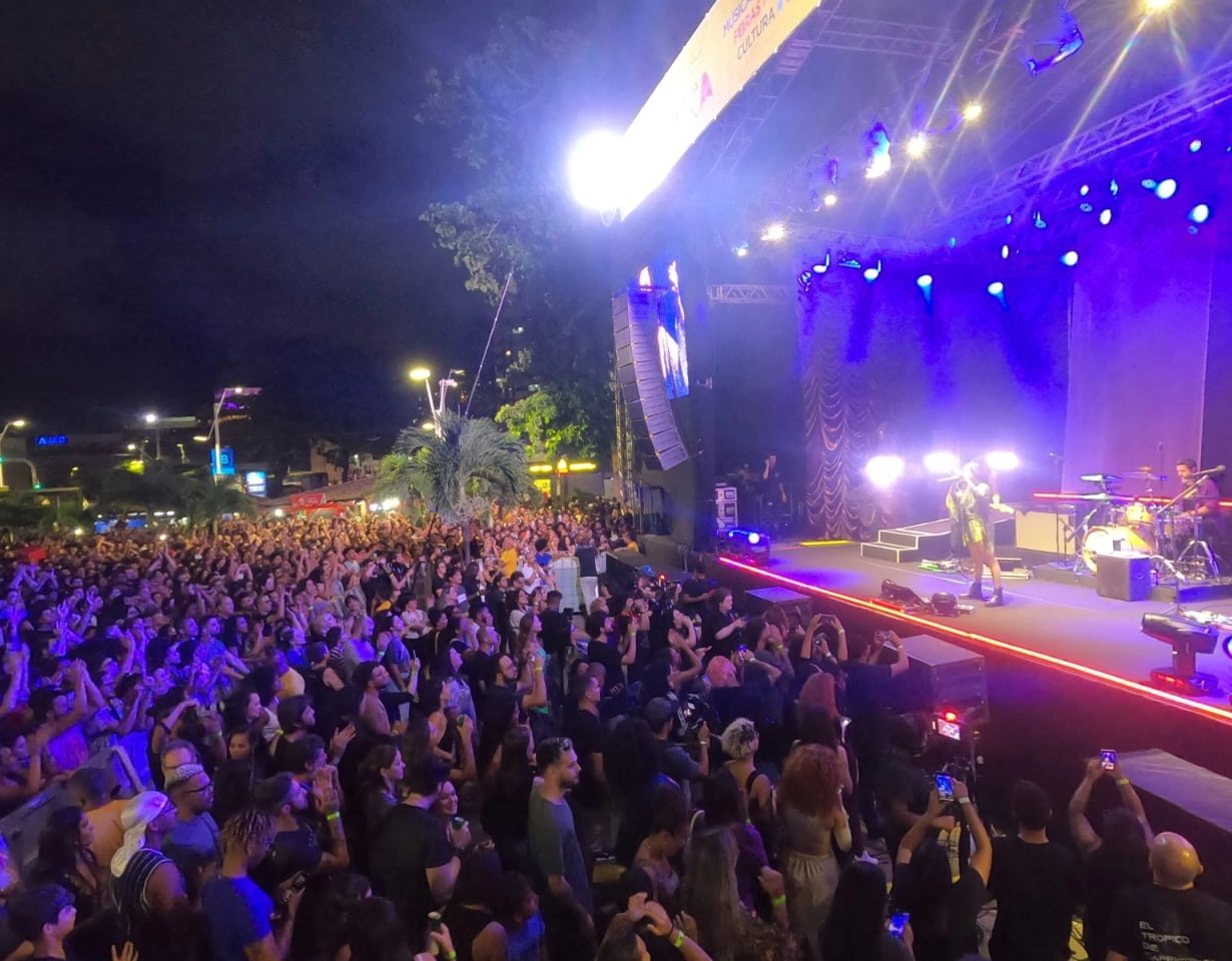 Com Largo da Mariquita lotado, Pitty faz show histórico no Festival da Primavera