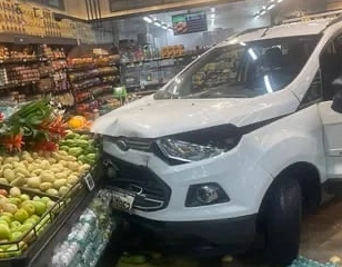 Terror no Hiperideal: homem invade mercado em Salvador após ter extintor negado