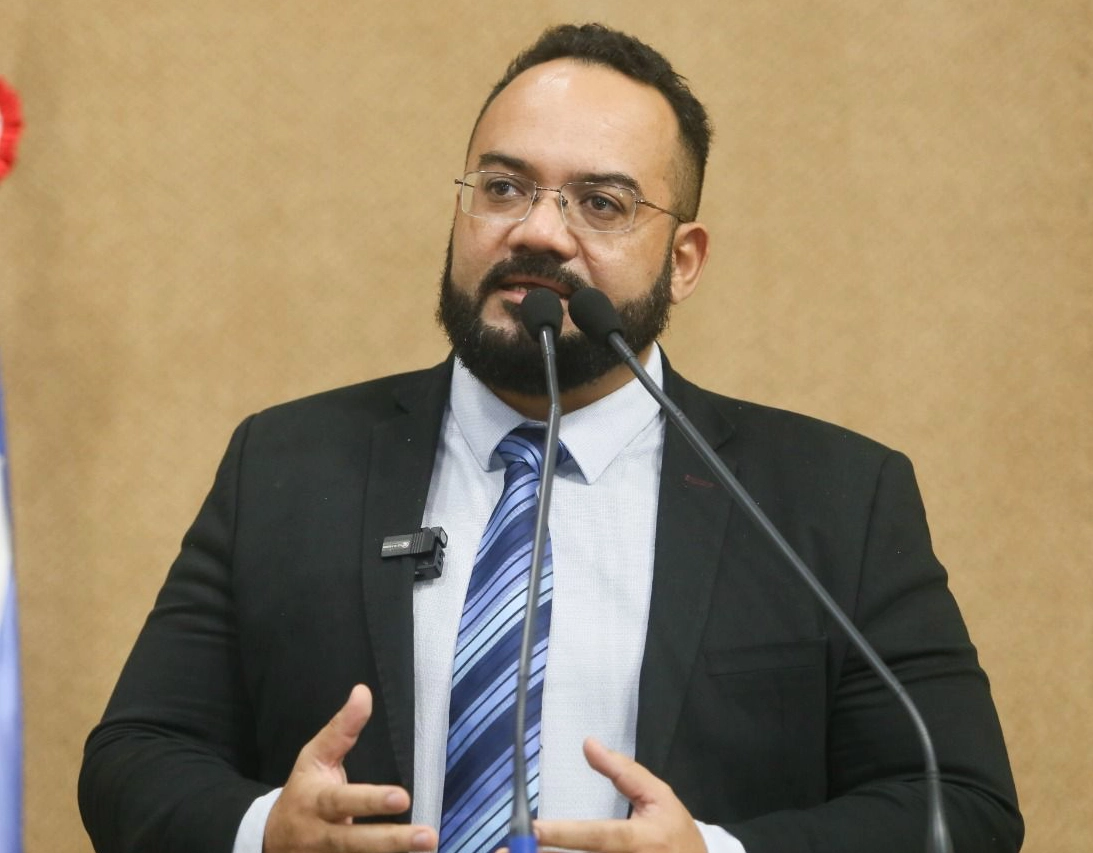 Deputado quer que alunos que praticam vandalismo sejam desvinculados das universidades públicas da Bahia