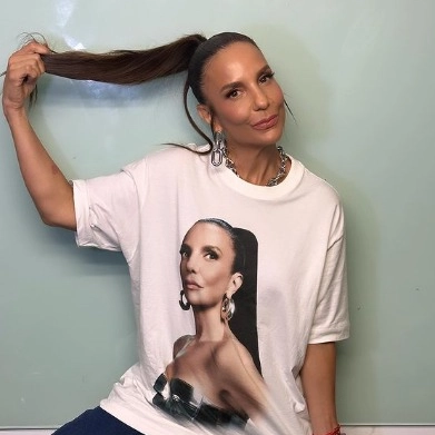 Ivete é confirmada no trio elétrico da comemoração rubro-negra