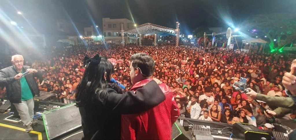 Morro do Chapéu: Com Luiz Caldas e Thiago Aquino, primeiro dia do Festival de Inverno reúne mais de 22 mil pessoas