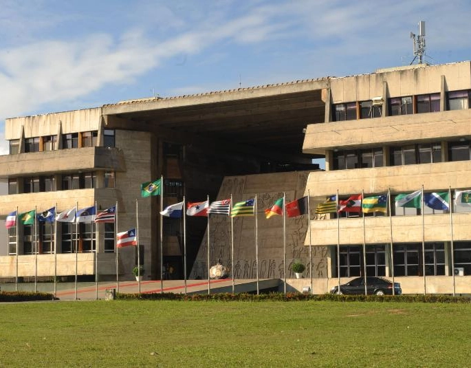 Servidores da Alba discutem questões jurídicas em assembleia extraordinária