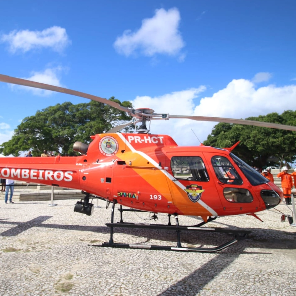 Helicóptero, drones e novas viaturas são entregues para reforçar segurança na Bahia