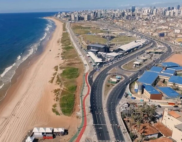 Homem morre afogado em praia na Boca do Rio, em Salvador