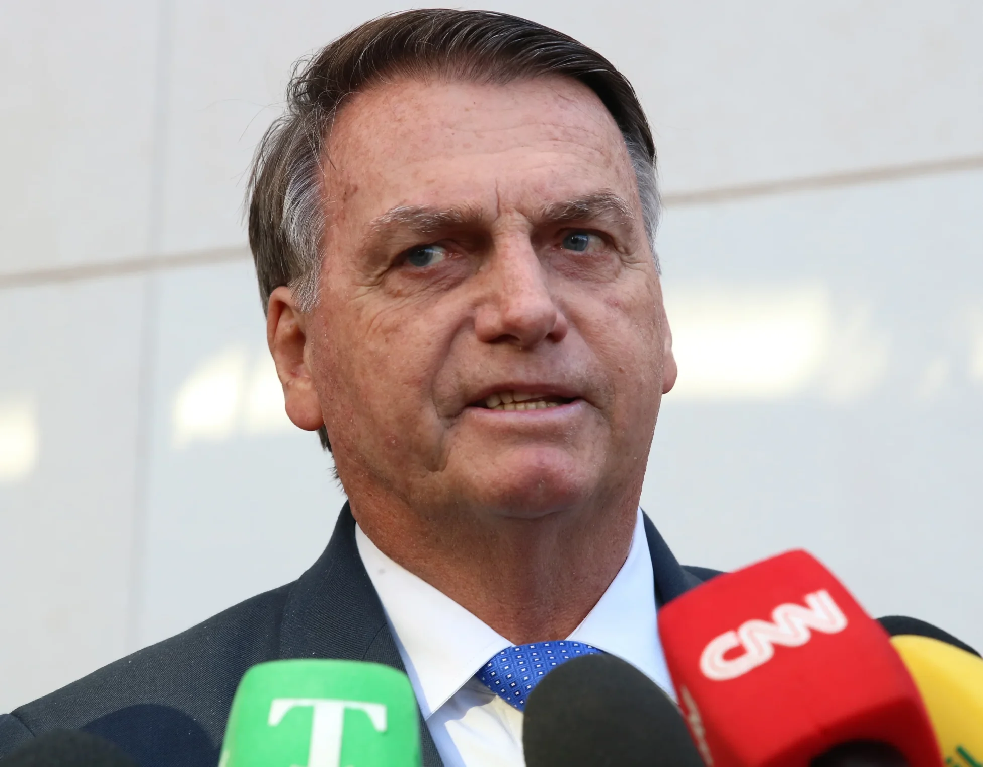 PF intima Bolsonaro para depor em investigação sobre empresários discutindo golpe de Estado