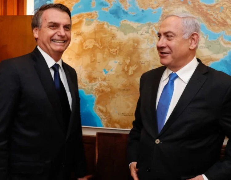 Bolsonaro pede devolução de passaporte para viagem a Israel