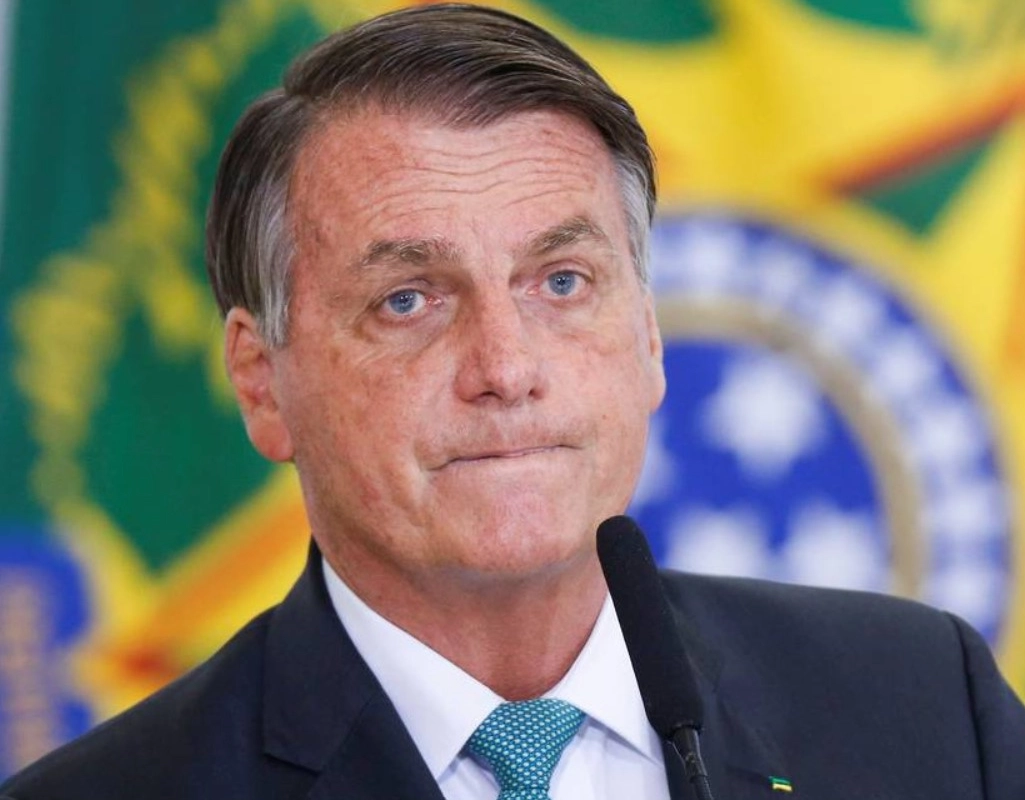 PGR pede mais investigação sobre cartão de vacina de Bolsonaro