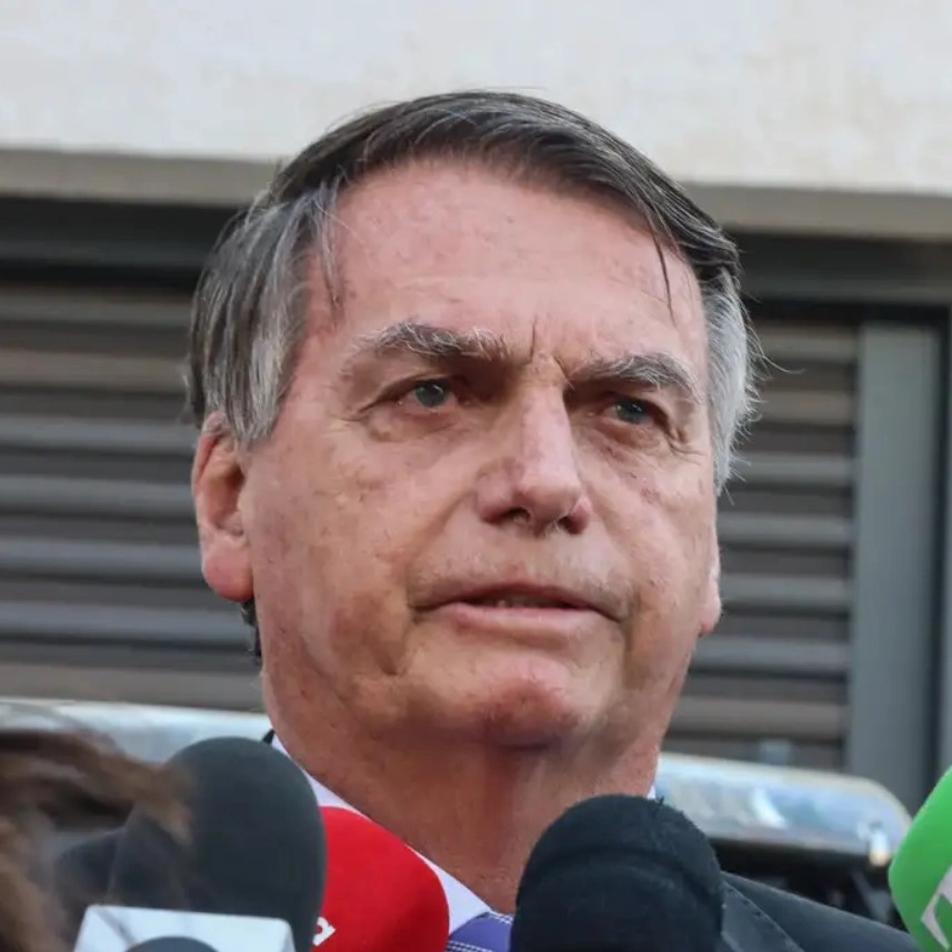 PF liga Bolsonaro a esquema para desviar mais de R$ 25 milhões