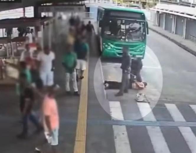 Polícia Civil investiga morte de homem em estação de transporte em Salvador