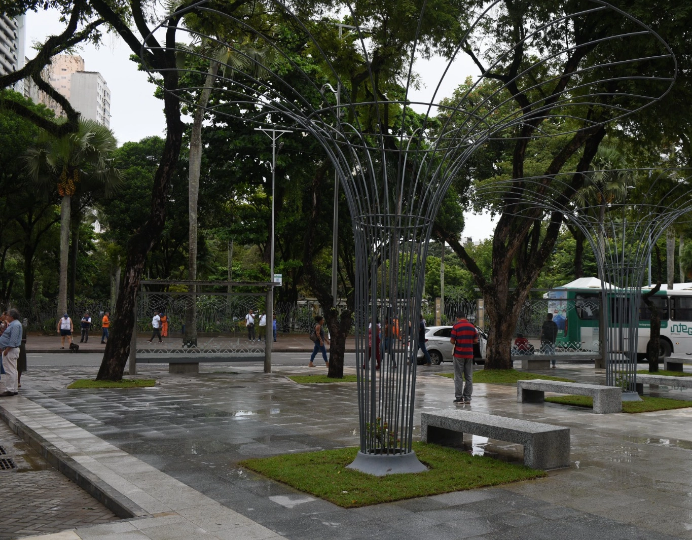 Praça do Campo Grande passa por mudanças após requalificação