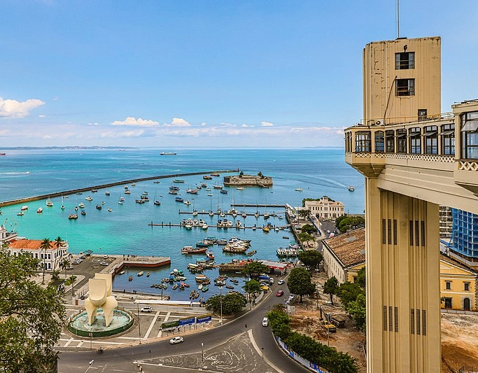 Elevador Lacerda tem funcionamento suspenso após incêndio na Prefeitura de Salvador