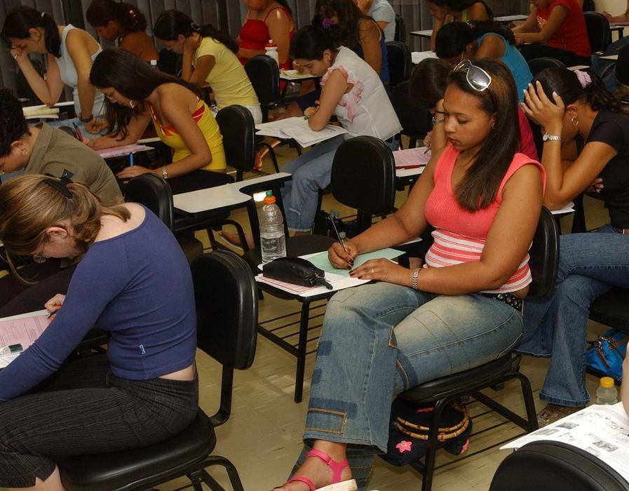 Primeiro dia de aplicação do Enem acontece neste domingo; veja detalhes