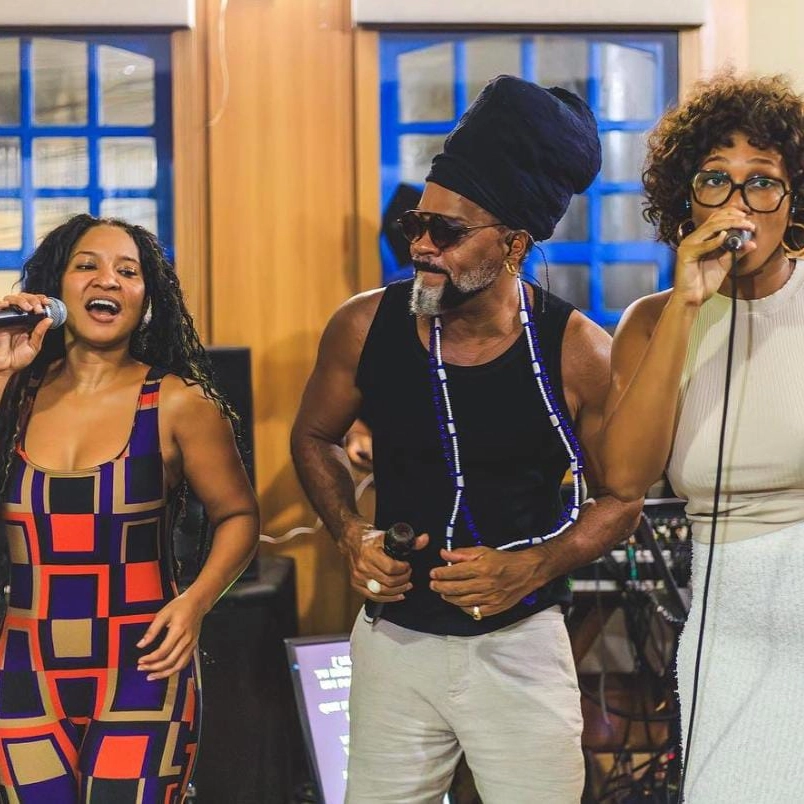 Larissa Luz, Carlinhos Brown e Seu Jorge se apresentam no Comércio, em homenagem aos 475 anos de Salvador