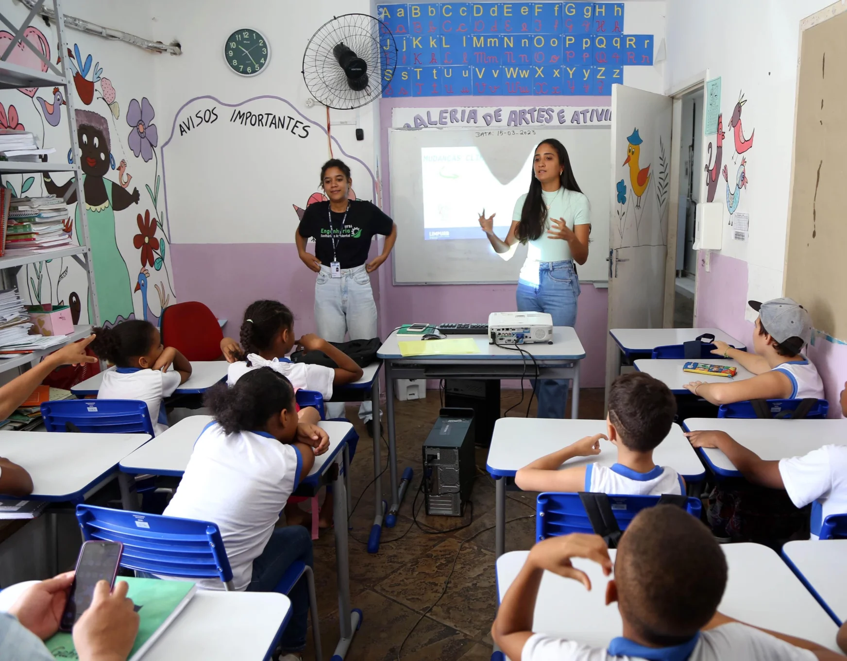 Prefeitura prorroga inscrições de seleção para novos professores de inglês