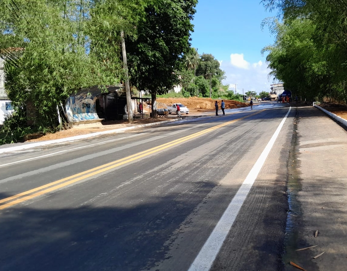 Governador entrega obra emergencial na Estrada do Derba e anuncia duplicação da rodovia