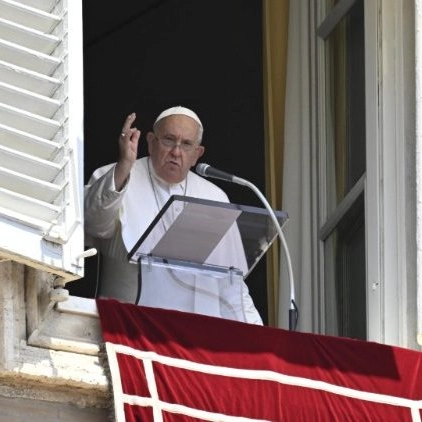 Papa Francisco pede orações por vítimas da queda de avião em Vinhedo