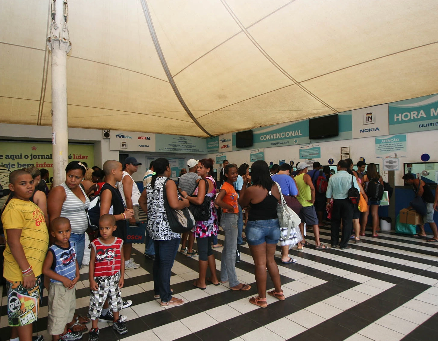 Governo da Bahia aumenta tarifa do ferry, transporte intermunicipal e pedágios a partir de segunda