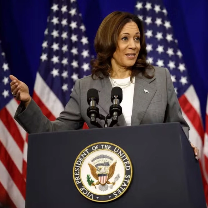 Kamala Harris se rúne com finalistas a cargo de vice na chapa