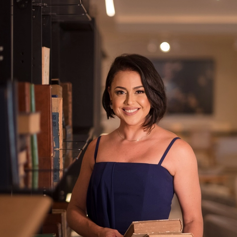 Milena Saraiva celebra a ancestralidade indígena e homenageia o seu pai em ambiente da CasaCor