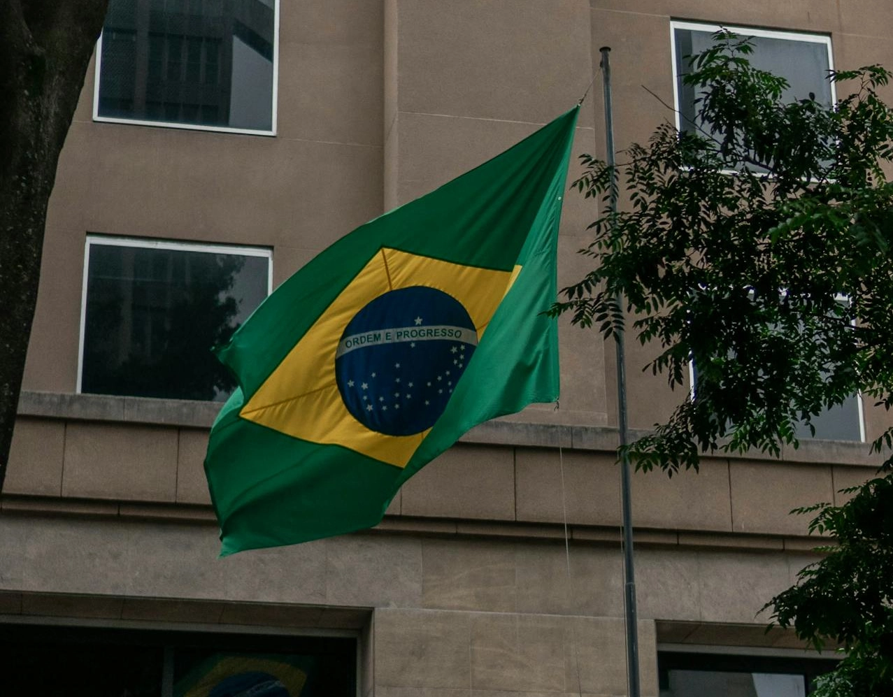 Pesquisa: 46% da população brasileira acha que país está melhor este ano