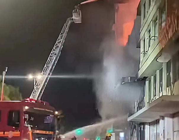 Incêndio em pousada deixa 10 mortos e feridos em Porto Alegre