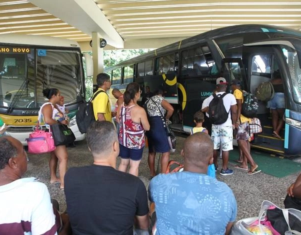 Mais de 35 mil passageiros devem passar pelo Terminal Rodoviário de Salvador até sábado