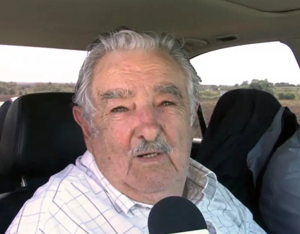 Ex-presidente do Uruguai, Pepe Mujica, está com câncer de esôfago