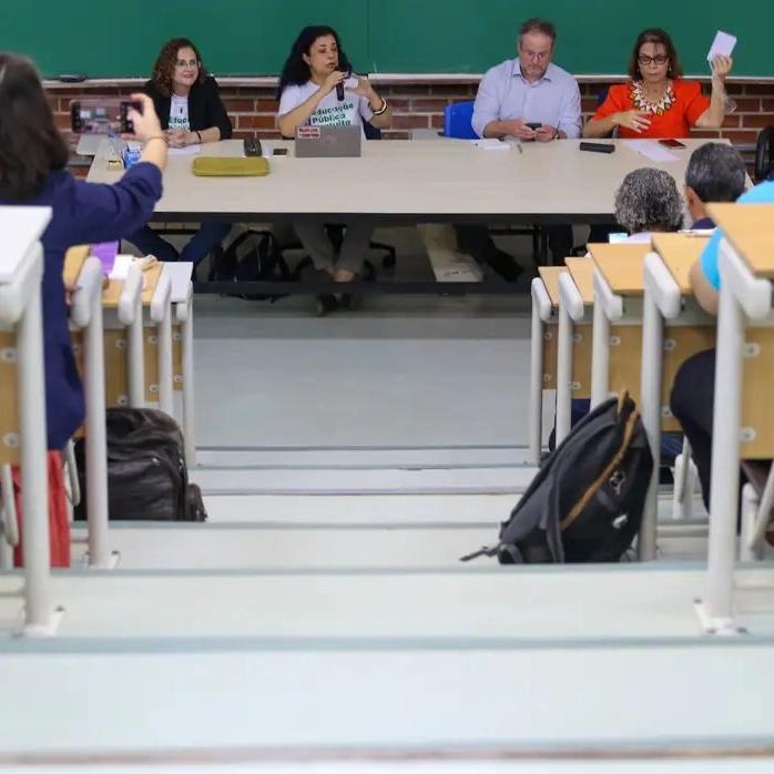 Professores universitários retomam atividades após 70 dias de greve