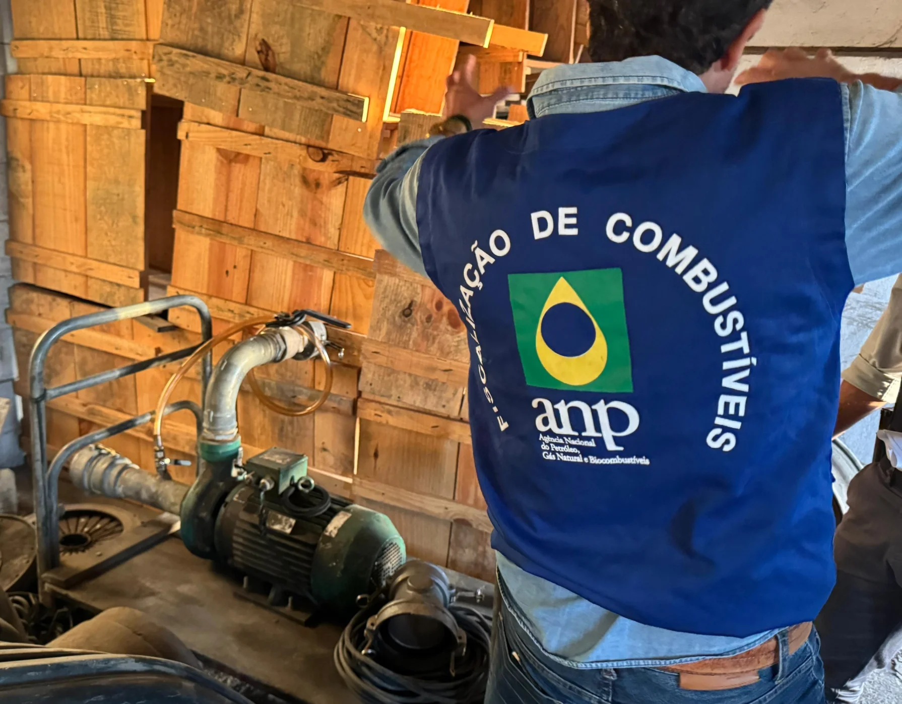 Empresários baianos que têm relação com o PCC e adulteram combustíveis são alvos de operação