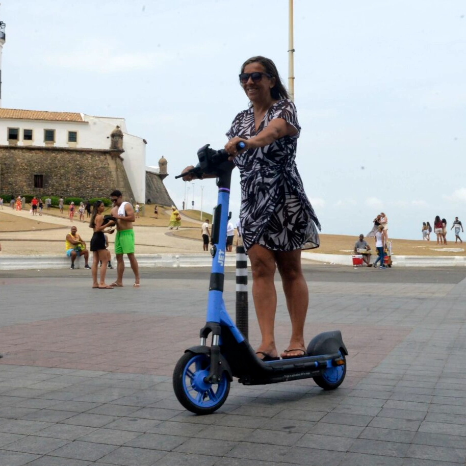 Patinetes elétricos realizam mais de 11 mil viagens em Salvador em uma semana