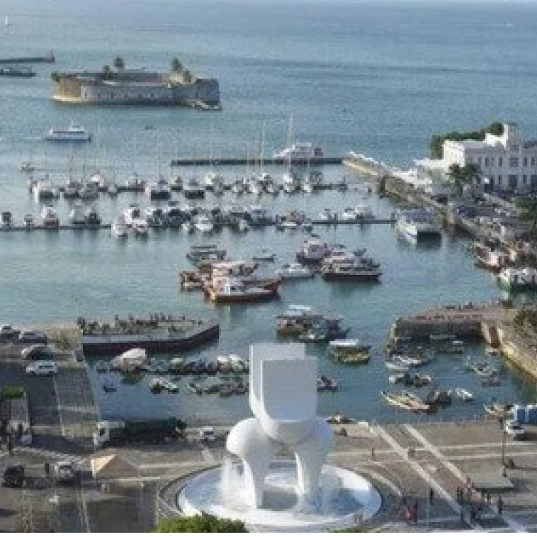 Show de Léo Santana altera trânsito em bairro de Salvador; saiba mais