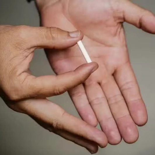 SUS vai oferecer implante contraceptivo gratuito para mais de 500 mil mulheres em 2025
