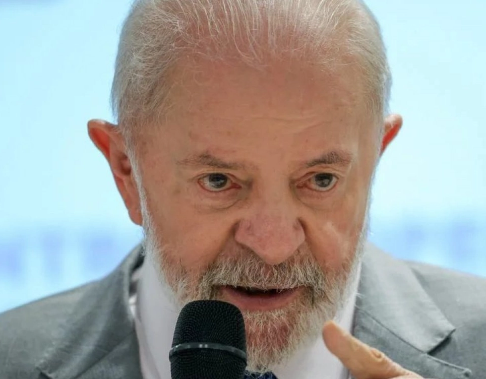 Presidente Lula evolui bem no pós-operatório, diz boletim médico