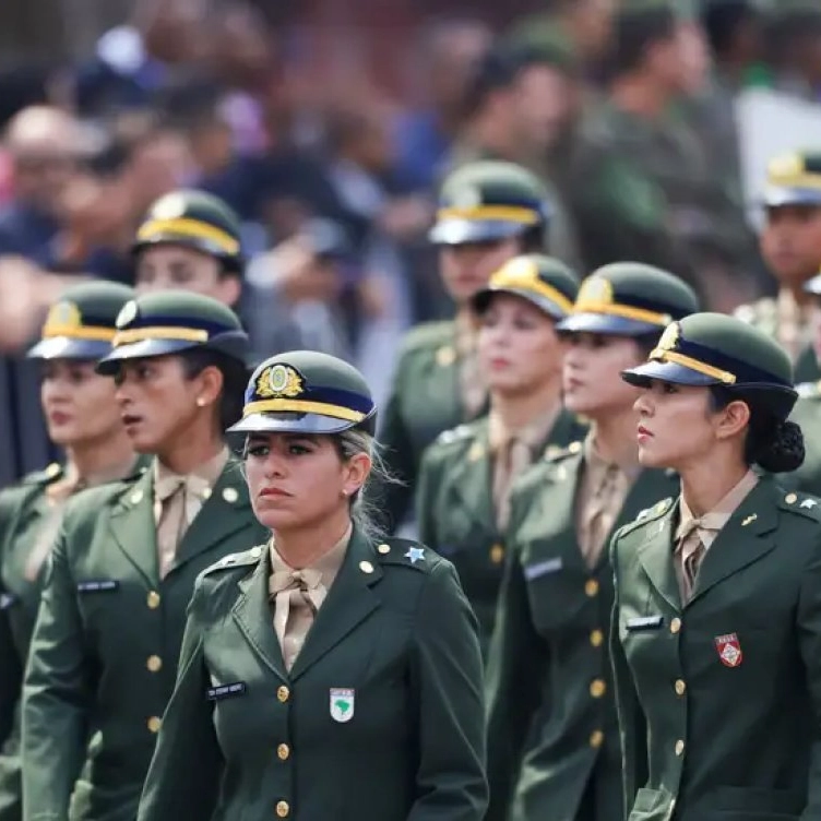 Prefeituras-Bairro de Salvador oferecem alistamento militar para mulheres