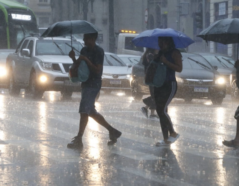 Salvador terá mais chuvas na próxima semana com chegada de frente fria, alerta Defesa Civil