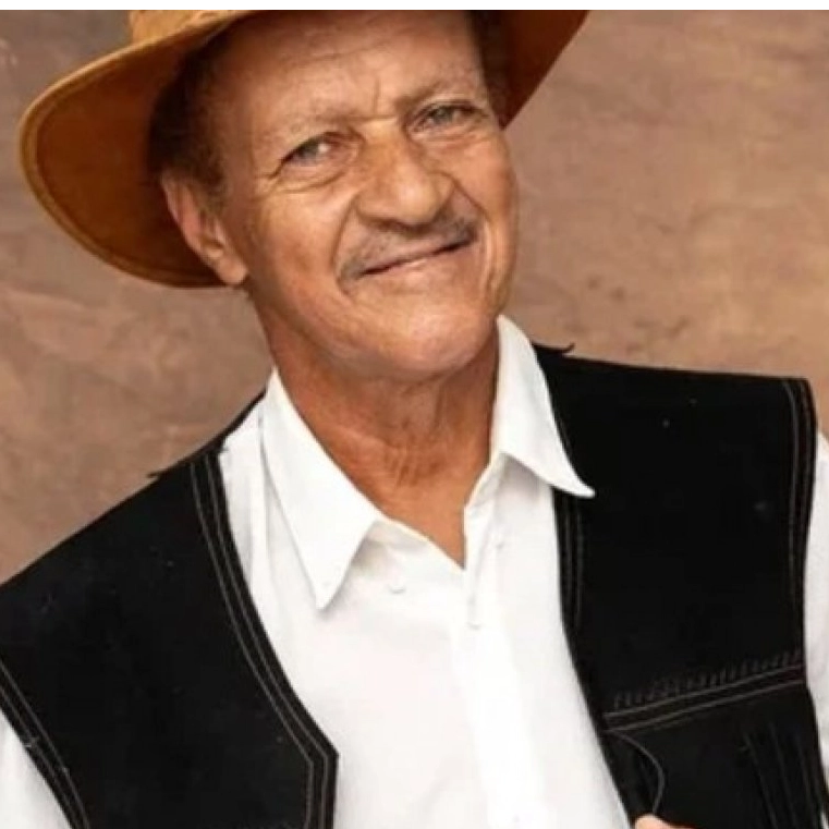Morre em Salvador o cantor e poeta Wilson Aragão, aos 75 anos