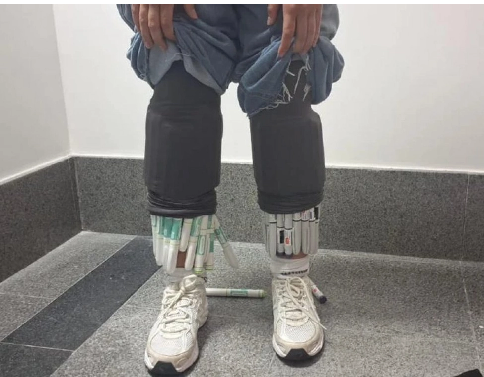 Mulher é flagrada com 90 canetas de Retatrutide e Mounjaro no Aeroporto de Salvador