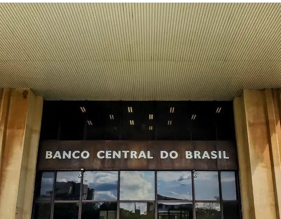 Copom deve manter Selic no maior nível em quase 20 anos, mas mercado vê risco de nova alta