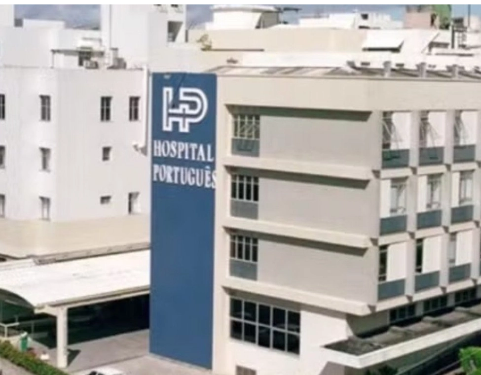 Duas funcionárias ficam feridas após queda de elevador em hospital de Salvador