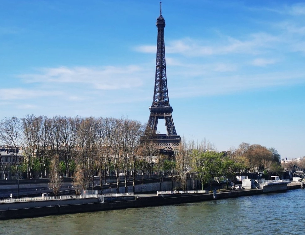 Parisienses voltam a nadar no Rio Sena após 102 anos de proibição