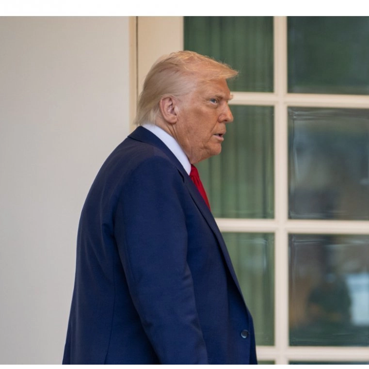 Trump ameaça taxar países do Brics e acusa bloco de atacar o dólar