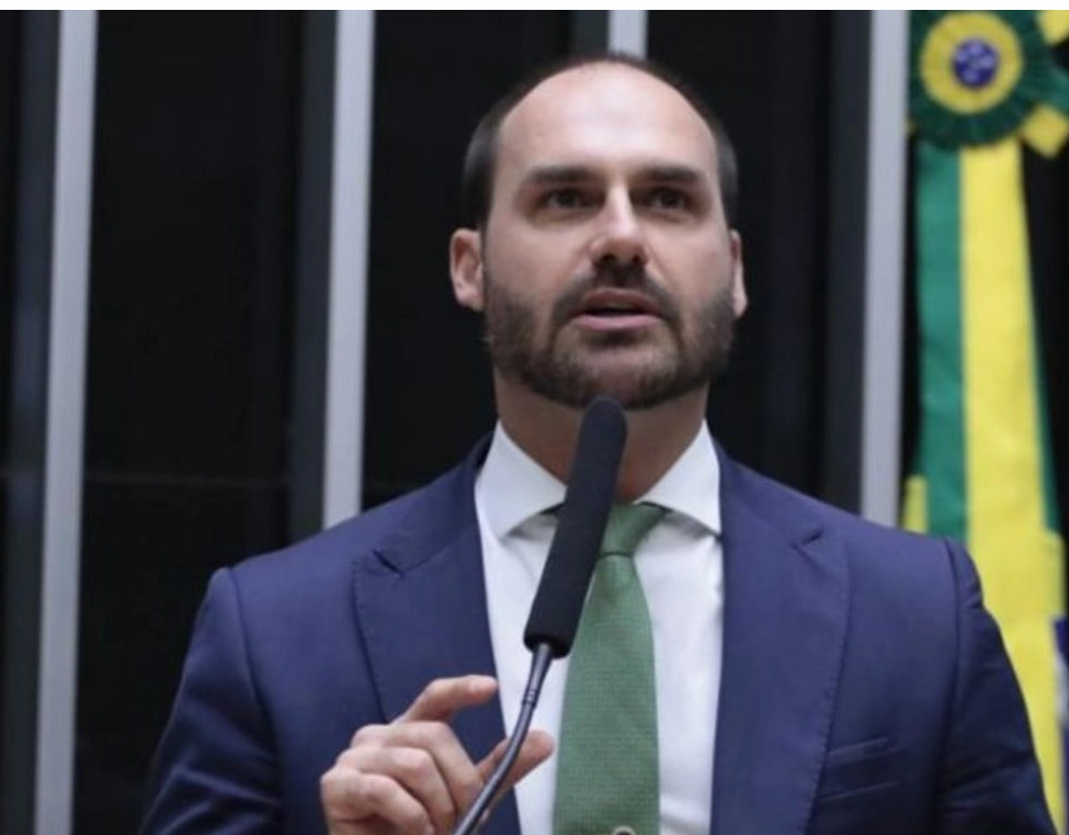 Eduardo Bolsonaro encerra licença de 120 dias a partir de segunda-feira