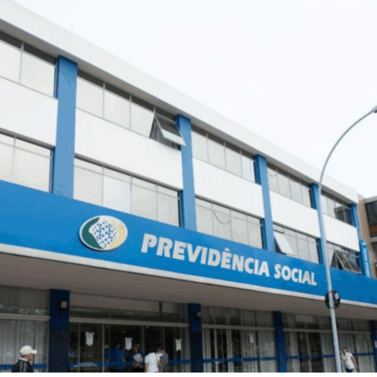 Homem invade agência do INSS em Salvador com galão de gasolina e ameaça começar incêndio