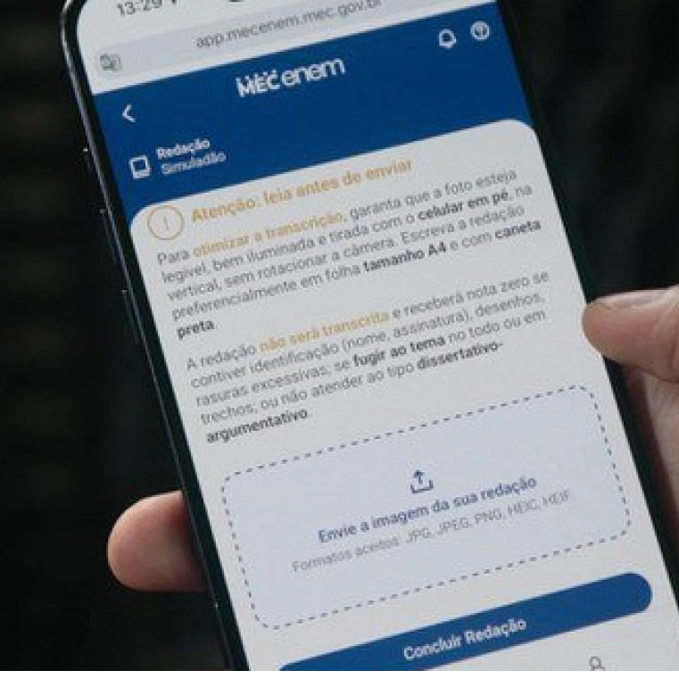 MEC lança aplicativo com simulados e correção automática para o Enem 2025