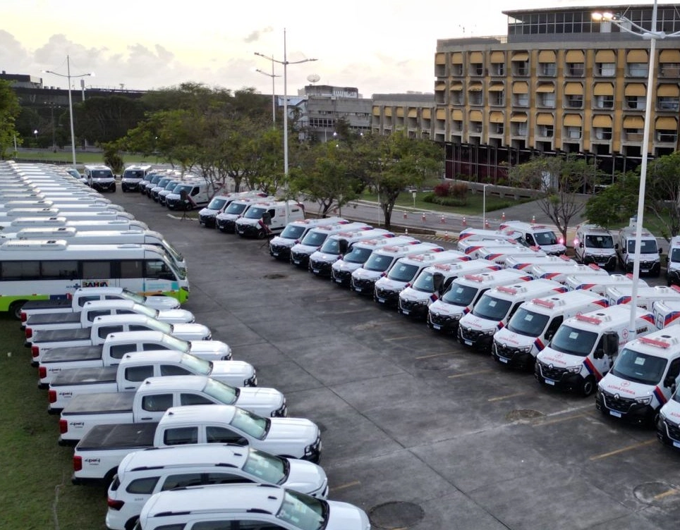 Governo da Bahia entrega 85 veículos e anuncia novos investimentos na saúde