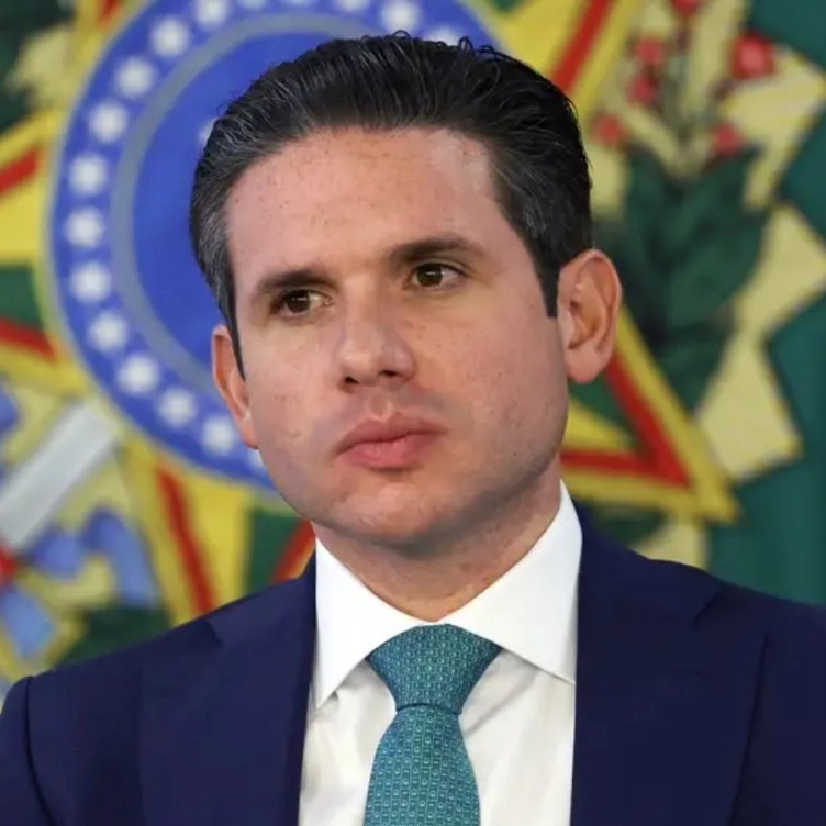 Após saída de Ramagem do país, Câmara proíbe voto remoto de deputados no exterior